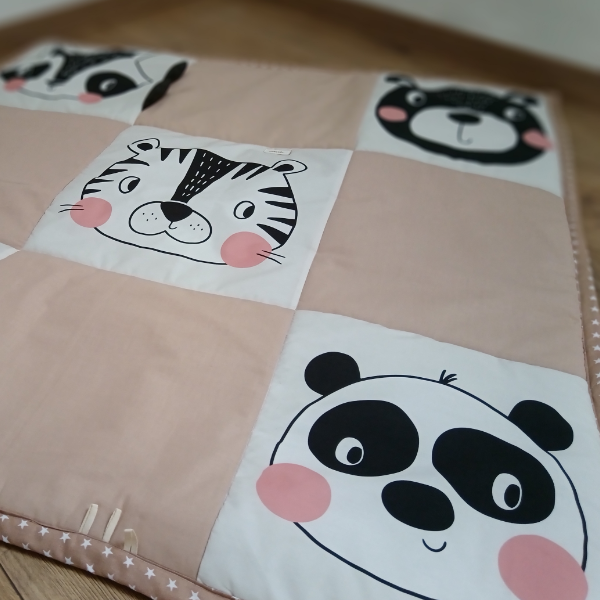 Kontrasztos állatkás JÁTSZÓSZŐNYEG